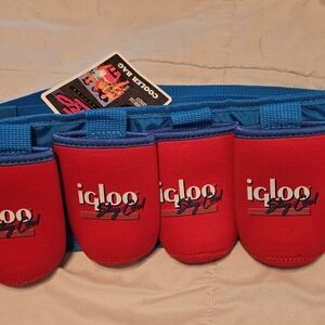 Igloo Retro Blue and Red Cooler Bag